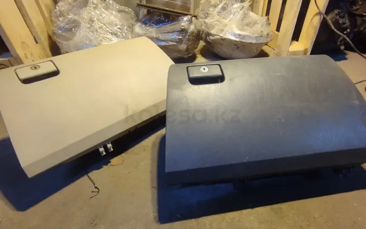 Замок бардачка крышка бардачка за 25 839 тг. в Алматы