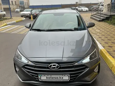 Hyundai Elantra 2018 года за 7 900 000 тг. в Караганда – фото 4