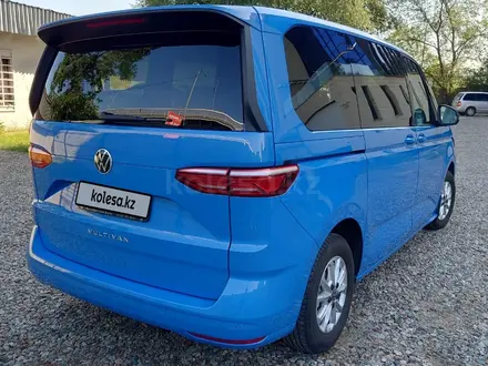 Volkswagen Multivan 2023 года за 30 500 000 тг. в Алматы – фото 4