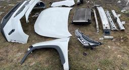 Бампер в сборе/капот/крыло/молдинг/защита/абсорбер/усилитель передний RAV4 за 50 000 тг. в Алматы – фото 4