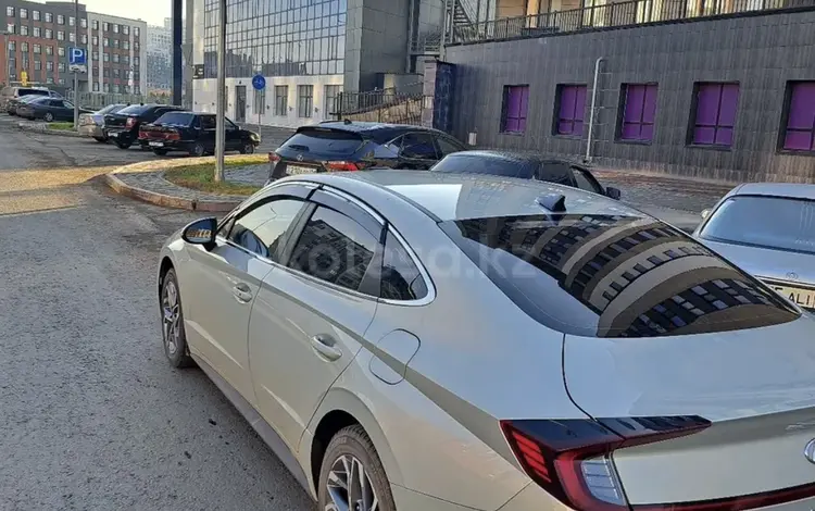Hyundai Sonata 2022 года за 10 700 000 тг. в Астана