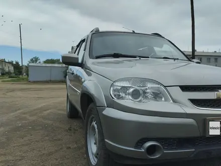 Chevrolet Niva 2013 года за 3 250 000 тг. в Семей – фото 2