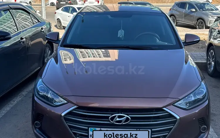 Hyundai Elantra 2018 годаүшін6 500 000 тг. в Астана