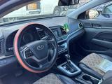 Hyundai Elantra 2018 года за 6 500 000 тг. в Астана – фото 2