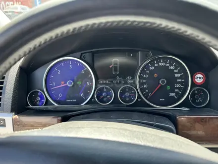 Volkswagen Touareg 2008 года за 5 500 000 тг. в Астана – фото 12