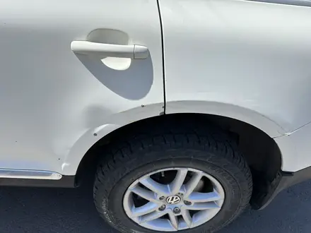 Volkswagen Touareg 2008 года за 5 500 000 тг. в Астана – фото 14