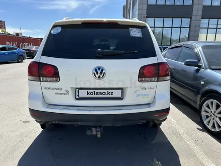 Volkswagen Touareg 2008 года за 5 500 000 тг. в Астана – фото 5