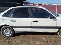 Volkswagen Passat 1992 годаfor1 300 000 тг. в Атырау