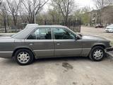 Mercedes-Benz E 200 1993 годаүшін1 750 000 тг. в Караганда