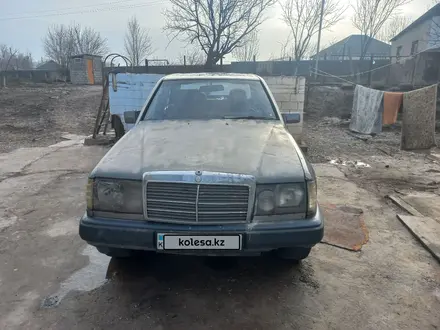 Mercedes-Benz E 230 1991 года за 450 000 тг. в Шымкент