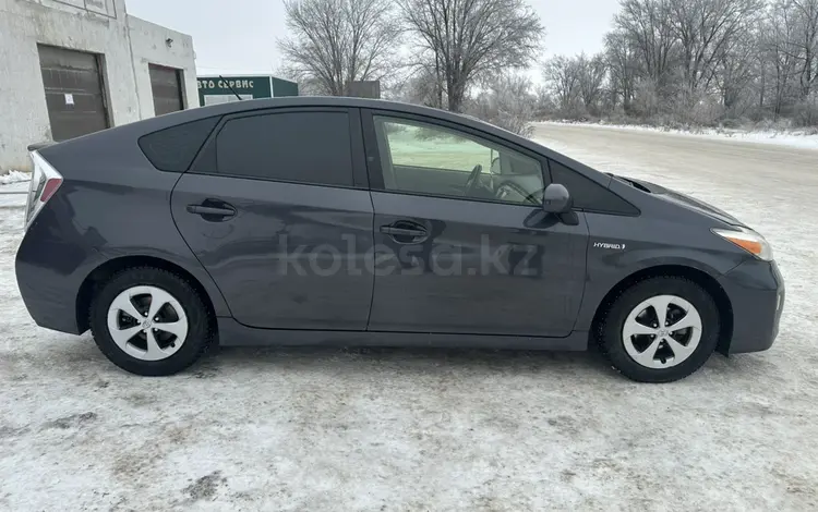 Toyota Prius 2013 года за 3 500 000 тг. в Уральск