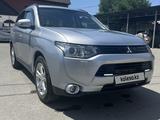 Mitsubishi Outlander 2013 года за 9 800 000 тг. в Семей – фото 4