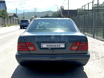 Mercedes-Benz E 280 1998 года за 4 000 000 тг. в Алматы – фото 7