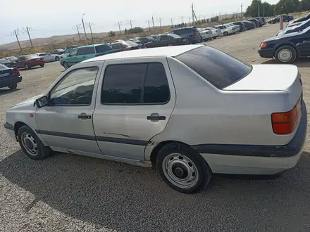 Volkswagen Vento 1993 года за 900 000 тг. в Тараз – фото 13