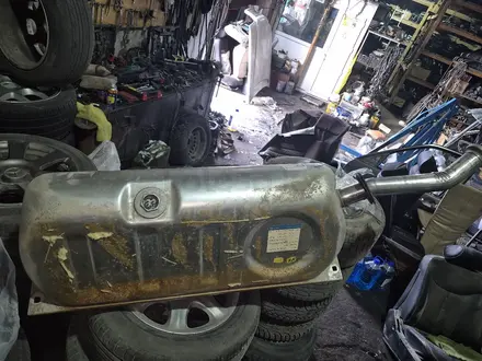 Бак на 140 дорест караганда за 100 000 тг. в Караганда