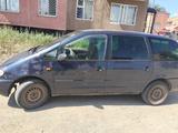 Volkswagen Sharan 1998 годаүшін900 000 тг. в Актобе – фото 3