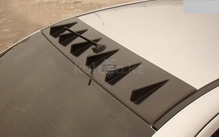 Рассекатель 6 зубьев накладка на крышу lancer X/10 тюнинг за 20 000 тг. в Астана