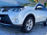 Toyota RAV4 2013 года за 9 800 000 тг. в Актобе – фото 3