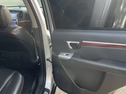 Hyundai Santa Fe 2006 года за 7 000 000 тг. в Караганда – фото 19