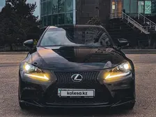 Lexus is-200t, 2016