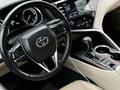 Toyota Camry 2018 года за 13 800 000 тг. в Алматы – фото 7