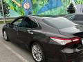 Toyota Camry 2018 года за 13 800 000 тг. в Алматы – фото 6