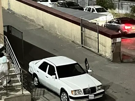 Mercedes-Benz E 260 1989 года за 611 111 тг. в Астана – фото 15
