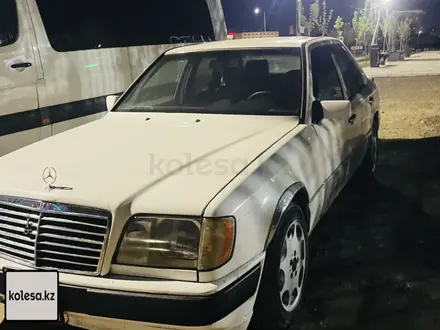 Mercedes-Benz E 260 1989 года за 611 111 тг. в Астана – фото 3