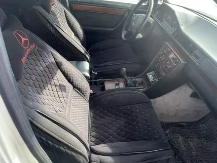 Mercedes-Benz E 260 1989 года за 611 111 тг. в Астана – фото 8