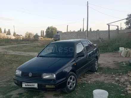 Volkswagen Vento 1992 года за 850 000 тг. в Тараз