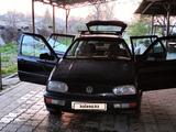 Volkswagen Golf 1994 года за 2 200 000 тг. в Алматы