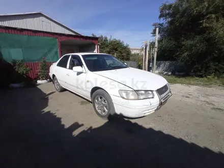 Toyota Camry 1998 года за 2 300 000 тг. в Кокшетау – фото 3