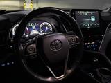 Toyota Camry 2023 года за 15 500 000 тг. в Алматы – фото 2