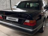 Mercedes-Benz E 230 1992 года за 2 000 000 тг. в Шымкент – фото 3