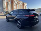 Toyota Highlander 2022 года за 28 500 000 тг. в Костанай