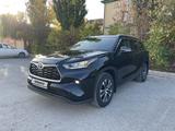 Toyota Highlander 2022 года за 28 500 000 тг. в Костанай – фото 2