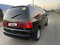 Volkswagen Sharan 2001 года за 3 500 000 тг. в Уральск – фото 3