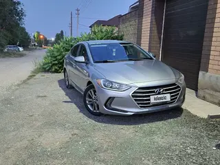 Hyundai Elantra, 2016