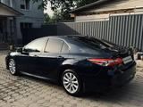 Toyota Camry 2018 годаүшін11 000 000 тг. в Алматы – фото 3