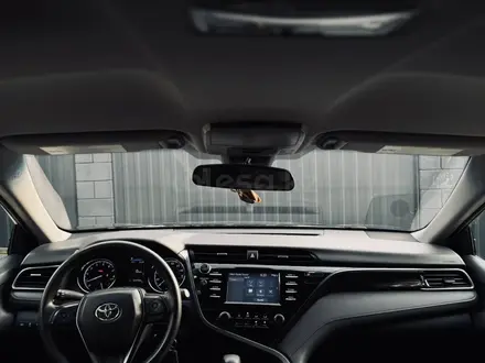 Toyota Camry 2018 года за 11 000 000 тг. в Алматы – фото 5