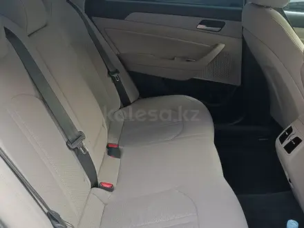 Hyundai Sonata 2018 года за 7 200 000 тг. в Алматы – фото 16