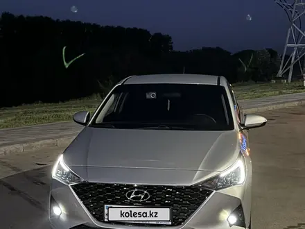 Hyundai Accent 2020 года за 9 100 000 тг. в Павлодар – фото 2