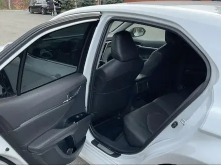 Toyota Camry 2020 года за 16 000 000 тг. в Павлодар – фото 18