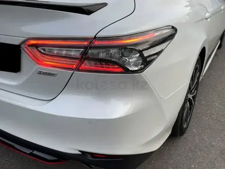 Toyota Camry 2020 года за 16 000 000 тг. в Павлодар – фото 16