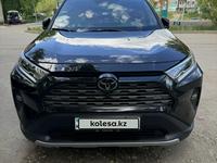 Toyota RAV4 2019 года за 14 200 000 тг. в Павлодар