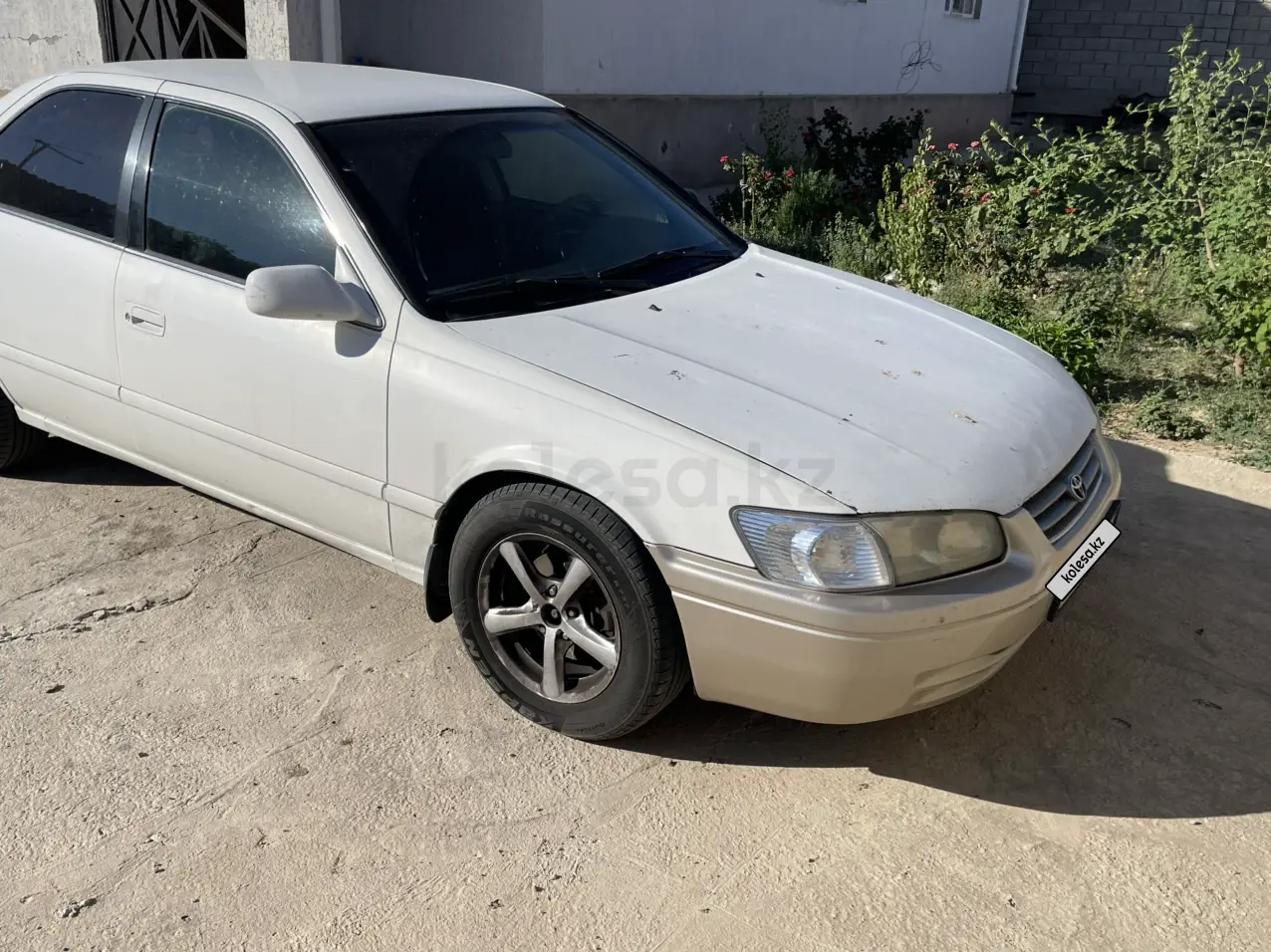 Toyota Camry, 2001