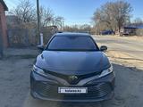 Toyota Camry 2018 года за 12 500 000 тг. в Актобе