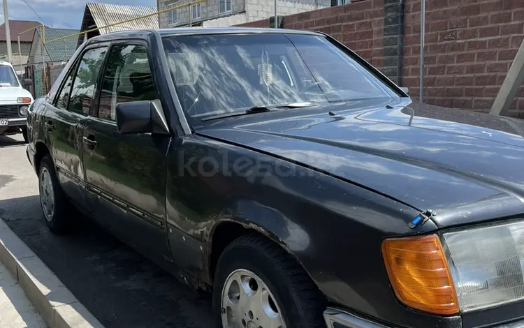 Mercedes-Benz E 230 1990 года за 900 000 тг. в Алматы