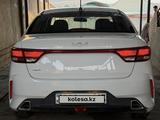 Kia Rio 2022 года за 7 900 000 тг. в Шымкент – фото 2