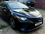Toyota Camry 2020 года за 11 500 000 тг. в Семей
